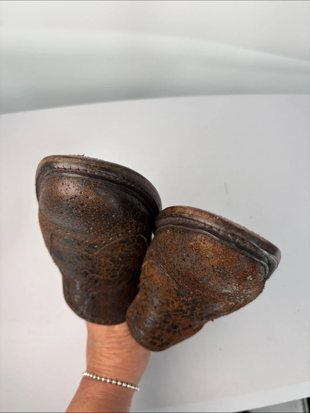 🥐 Allen Edmonds Bellerive Distressed Brown Leather Slip-On Brogues